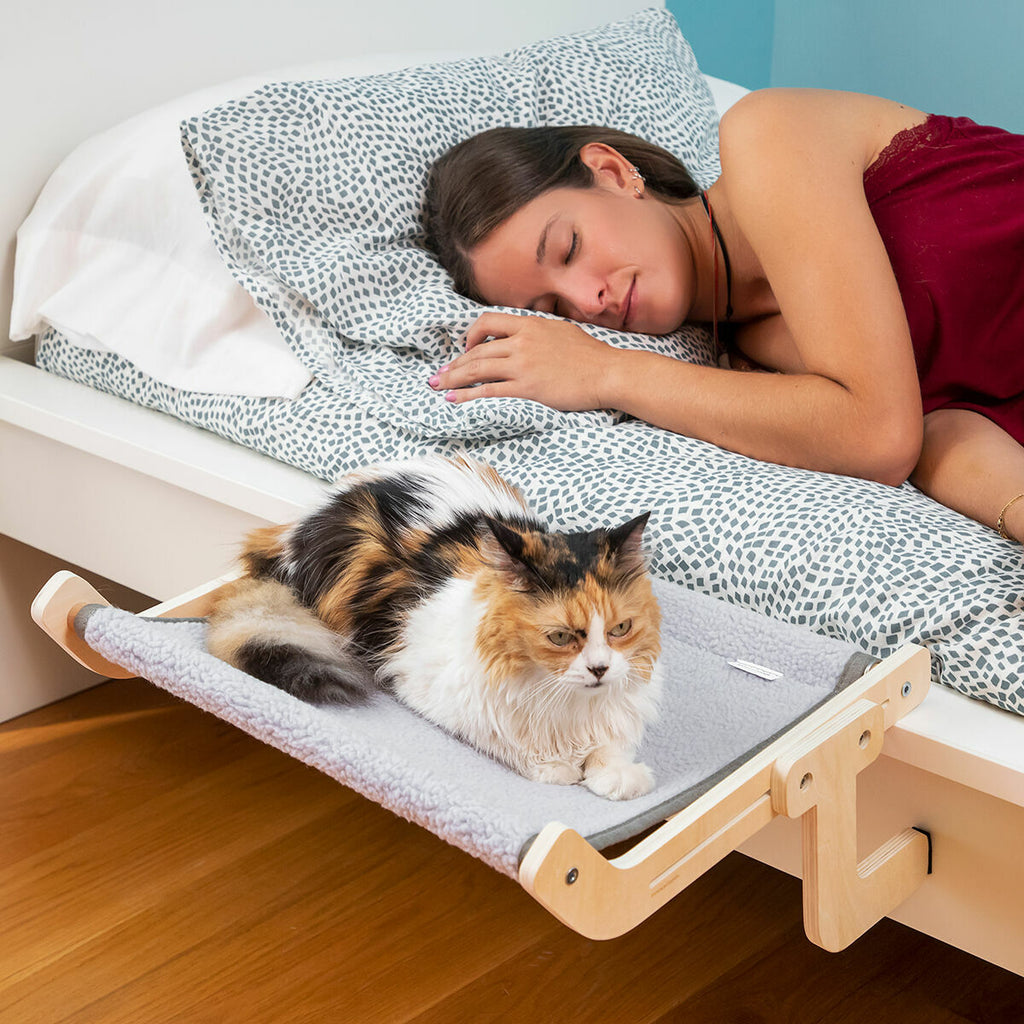 Hamaca para gatos que se engancha a tu cama