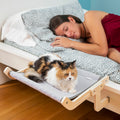 Hamaca para gatos que se engancha a tu cama